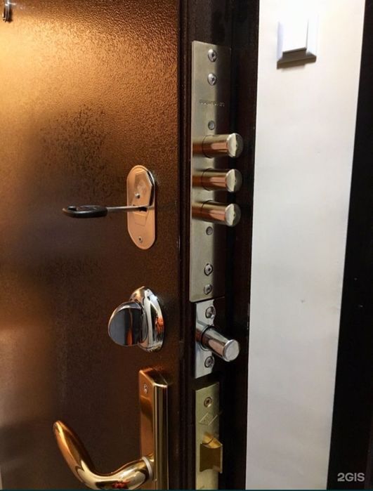 Аварийное вскрытие замков • Вскрытие/квартир • Замена и установка