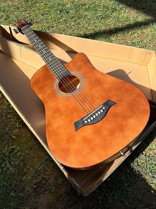 Akustik gitara mega skidka, +2 mediatr bonusga