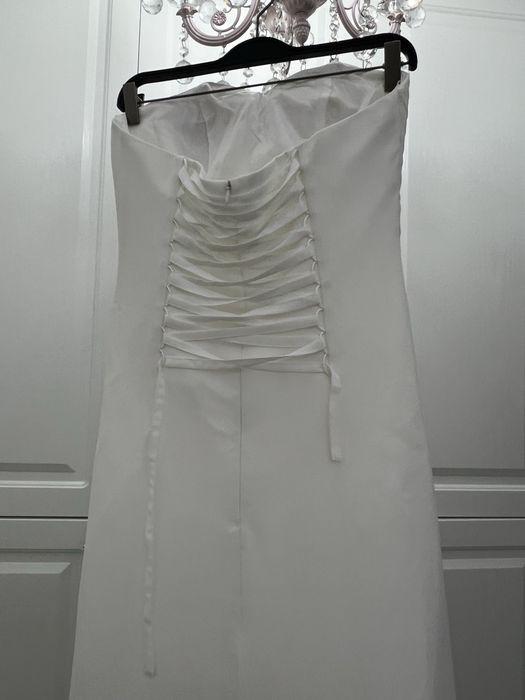 Vand rochie alba eleganta