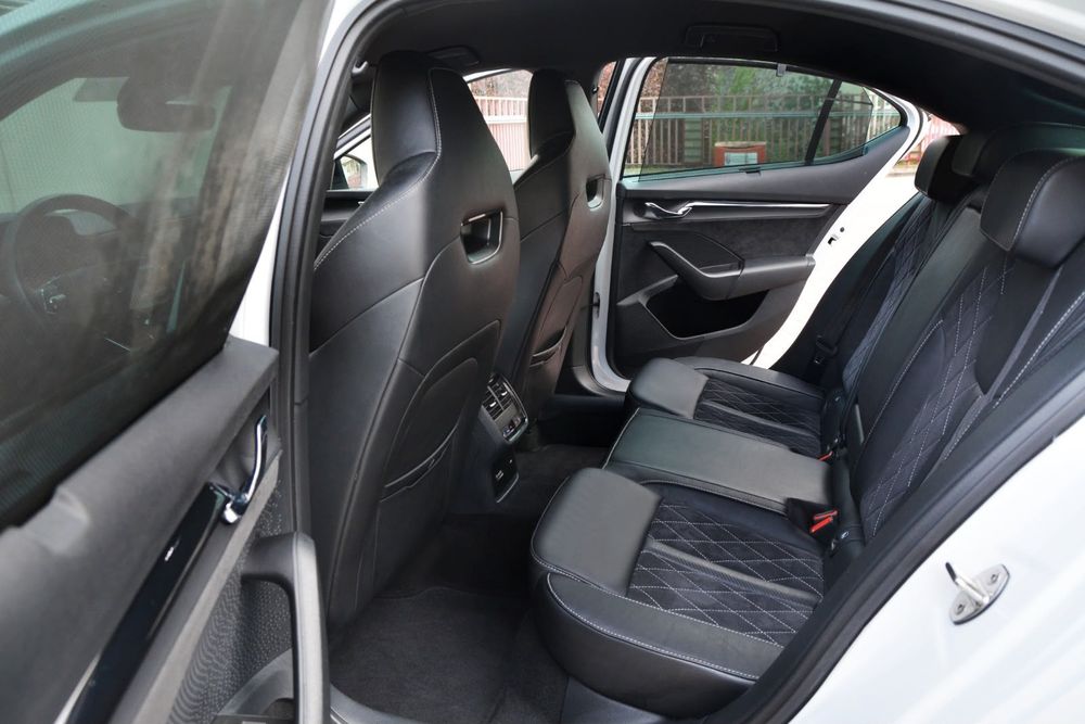 Skoda Octavia VRS Plug-In Hibrid  245 Cp