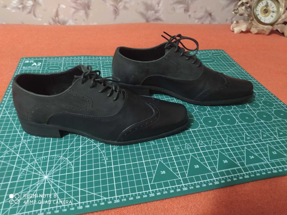 Туфли строгие под кастюм кожаная подошва чепраг Италия
