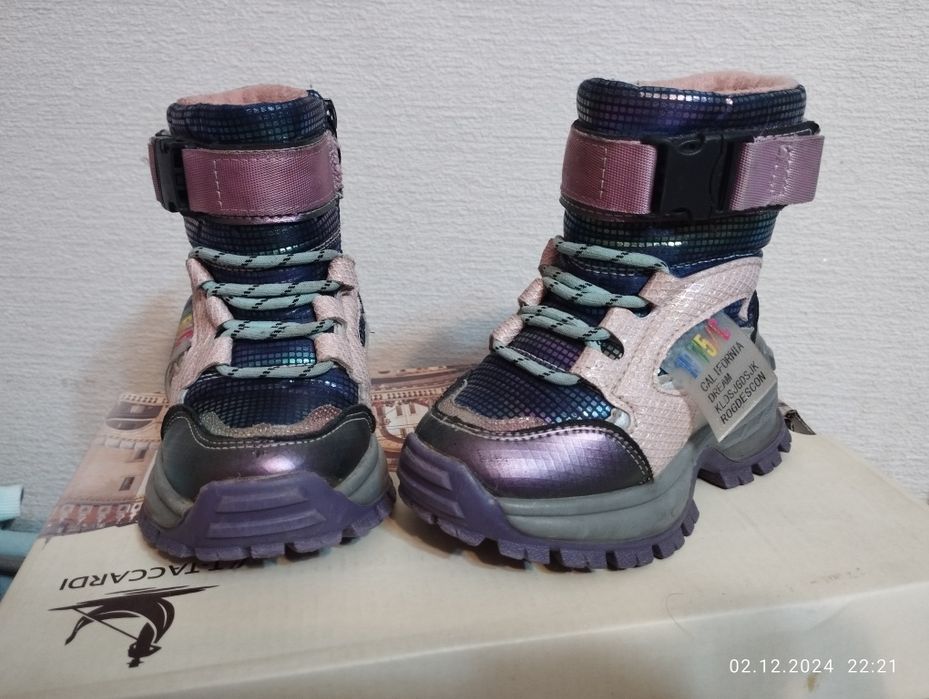 Зимние сапожки на девочку