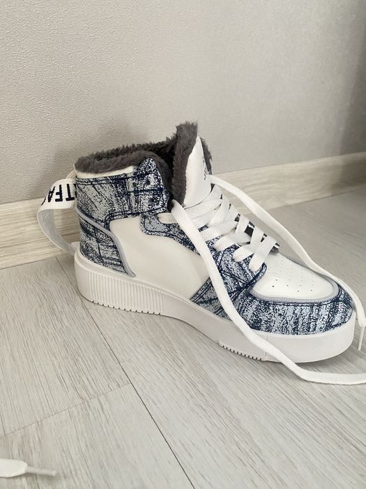 Кросовки зимние,для детей.