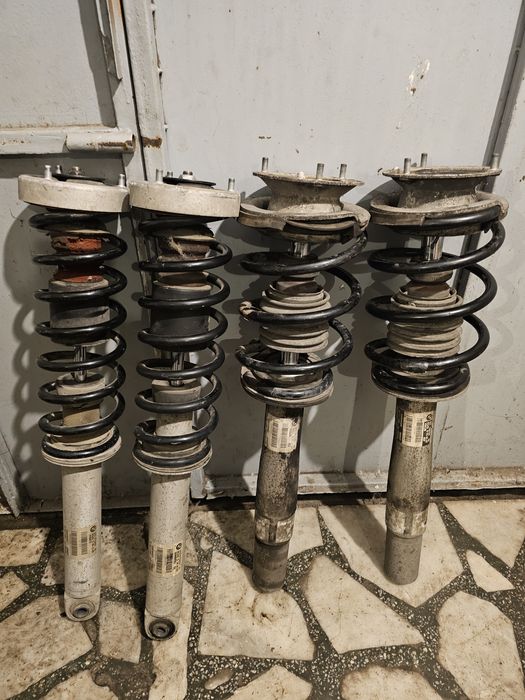 Комплект предни и задни амортисьори маферсон от бмв е60 2009г.