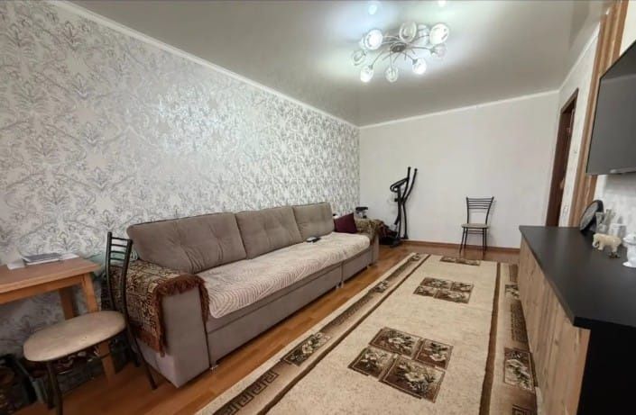 Продам двух комнатную