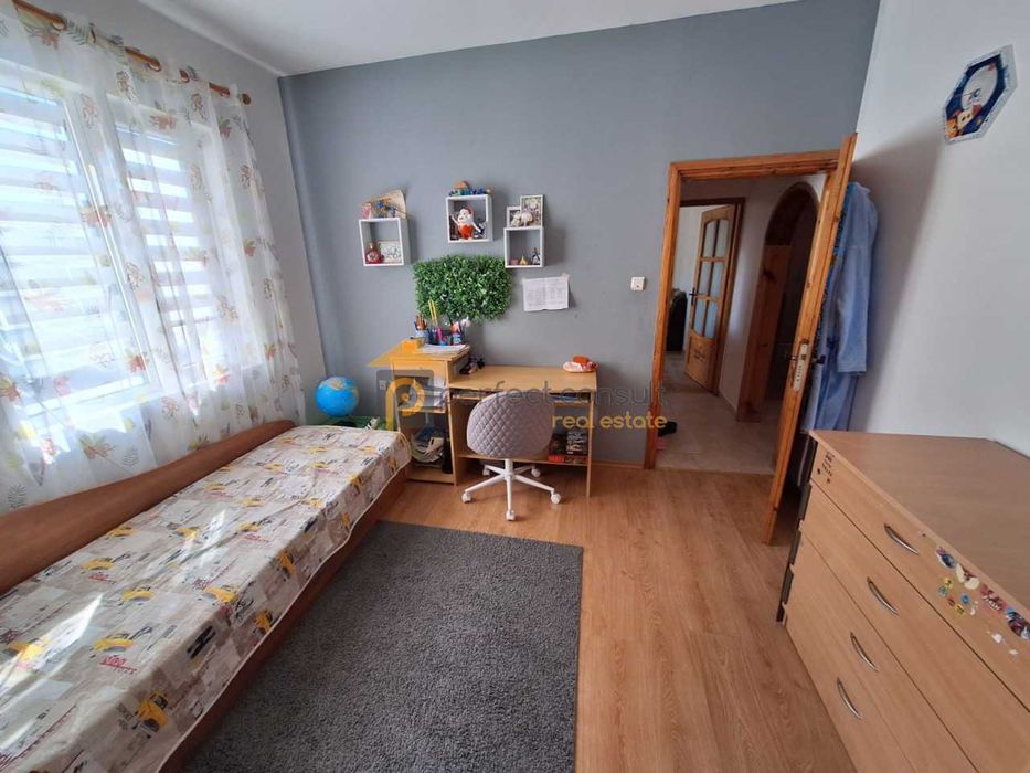 Дава се под наем Четиристаен апартамент в Пловдив, Южен - 99 кв.м за 450 € - Снимка #7