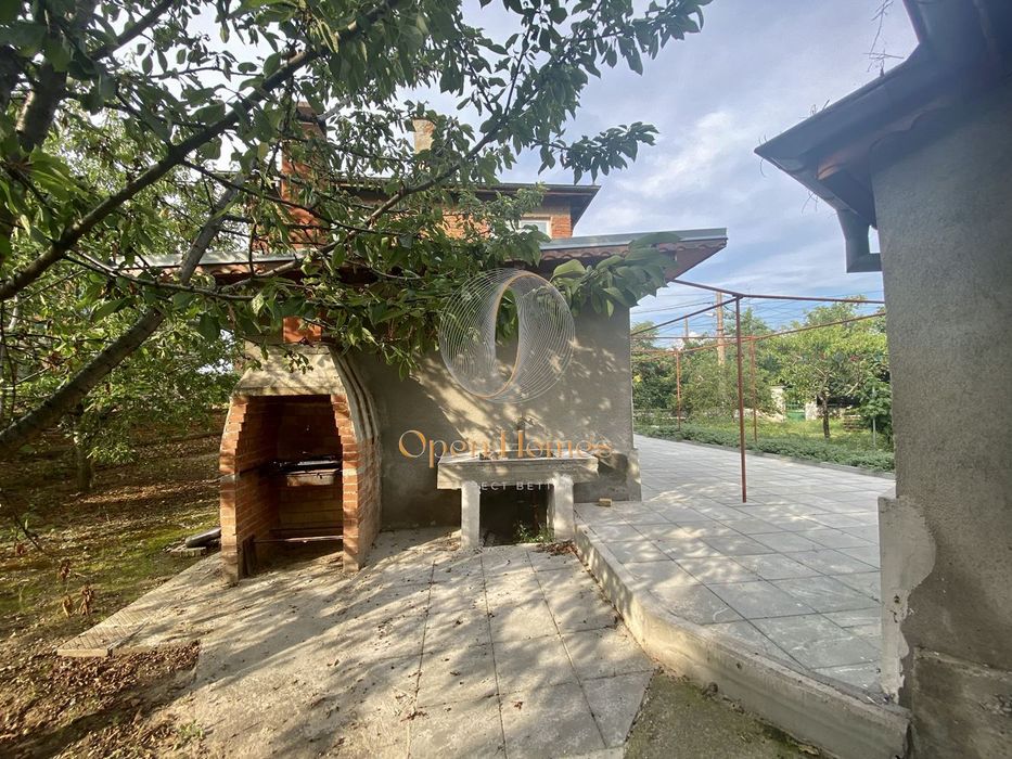 Къща под наем в с.Брестник
