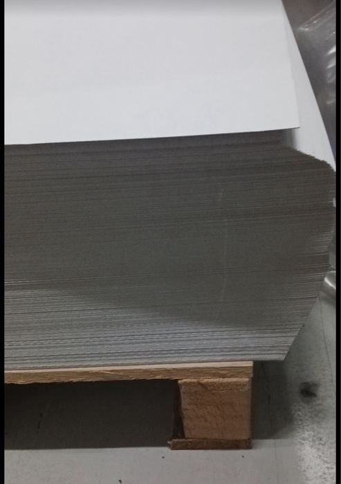 Бял картон за рисуване , чертане и др.