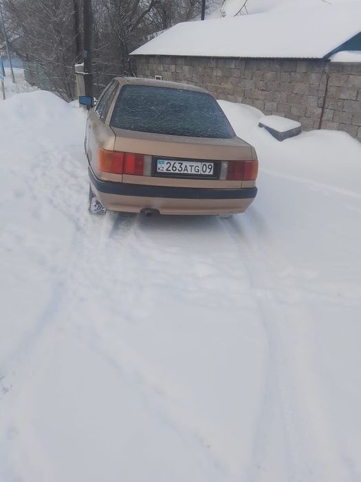 Продаю машину аудио 80