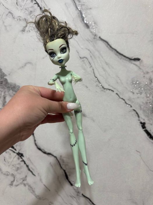 Кукла монстер хай