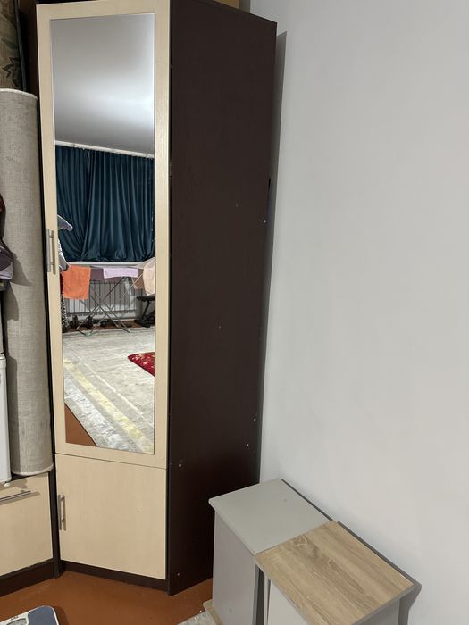 Углабой шкаф 90х90 см