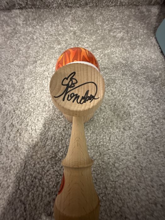 Kendama europe portocalie semnata