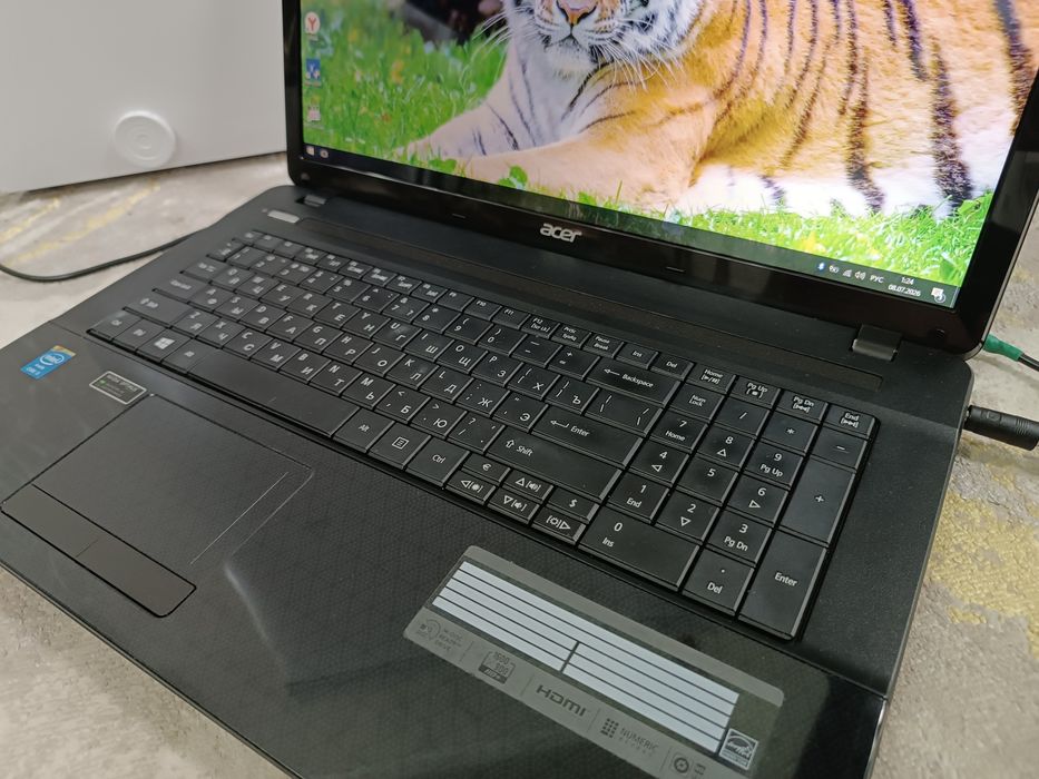 НОУТБУК Acer i5 / 17.3" Windows 10.