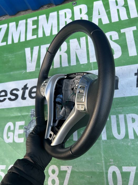 Volan Nissan Navara NP 300 D 23 2017 fară airbag, ca nou , fara uzură