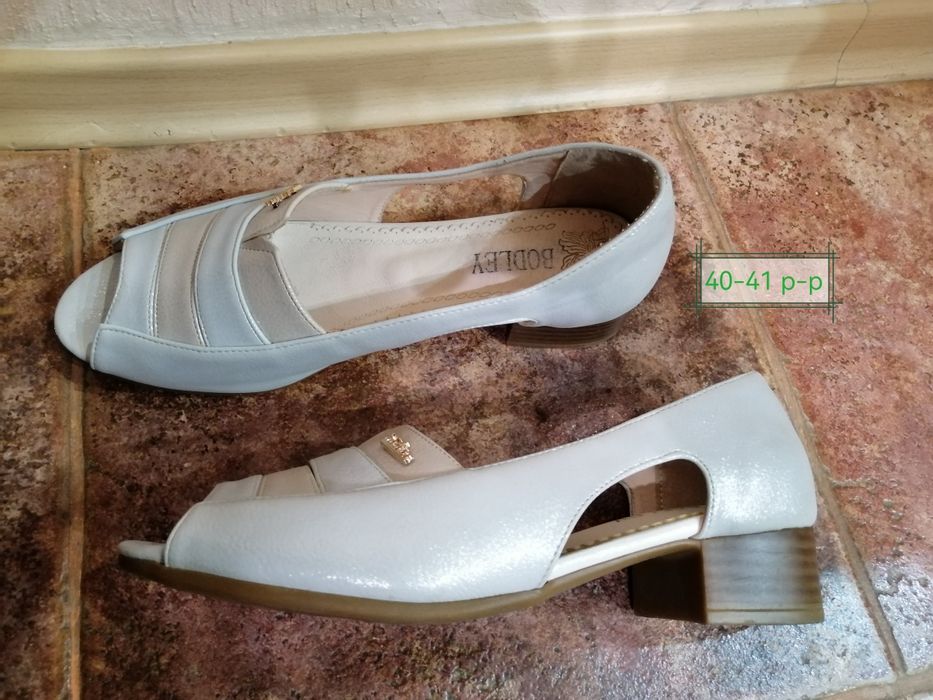 Женская обувь. 40-41..