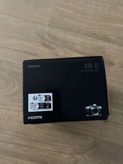 Olympus OM-D E-M10 Mark IV Sigilat