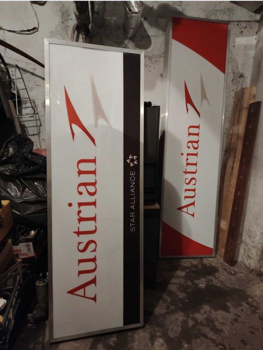 Светещи рекламни табели. Двулицеви