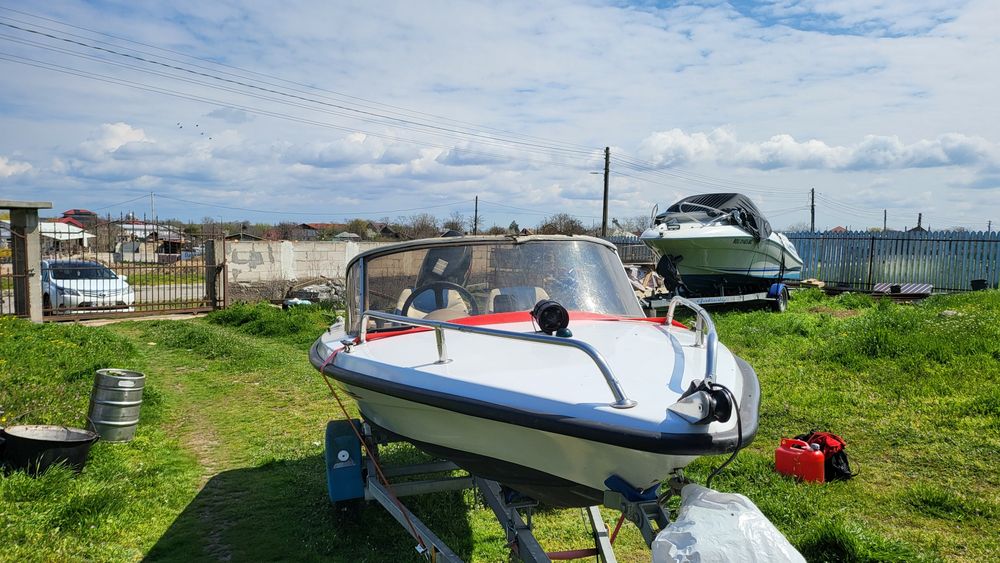 Barca Fletcher L-4.30/ l - 1.72 /suzuki 40cp/4t/peridoc