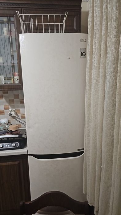 Продам холодильник LG