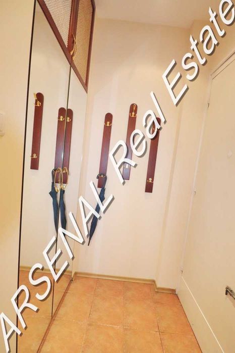 Дава се под наем Двустаен апартамент в София, Център - 84 кв.м за 650 € - Снимка #1