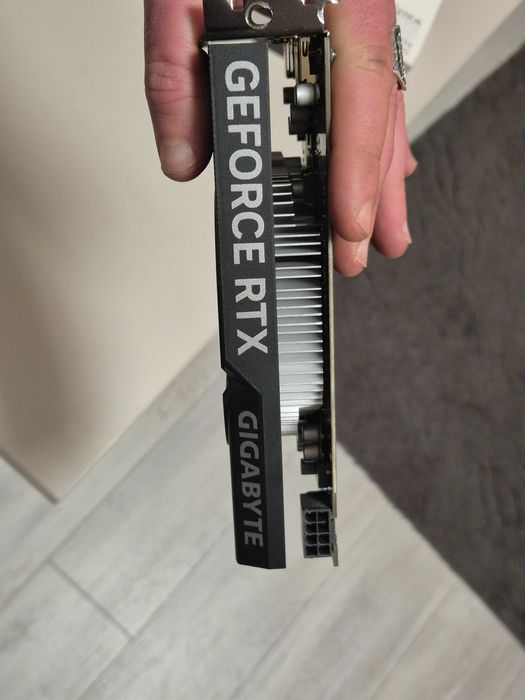 Placa Video Gigabyte RTX 4060 8 GB