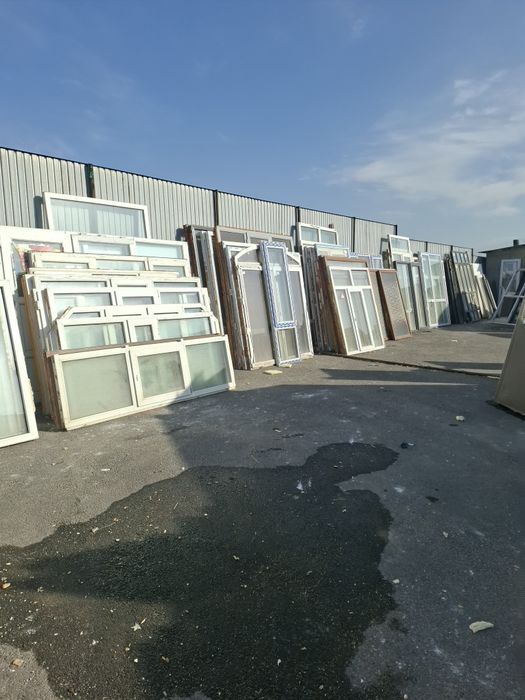 Б/у пластковые окна, двери,фортачки