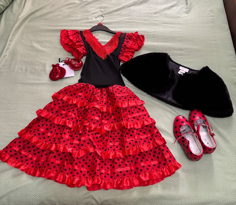 Продается наряд на девочку