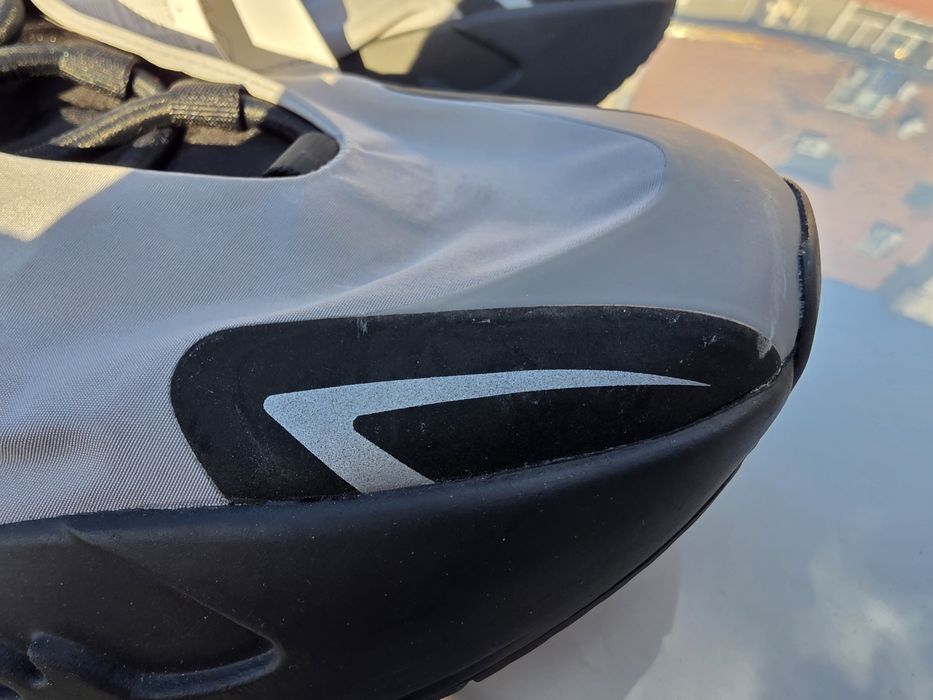 Adidas x Yeezy 700 nr 44.5 originali