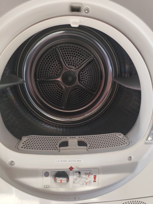 Uscator de rufe cu pompa de caldura Bosch