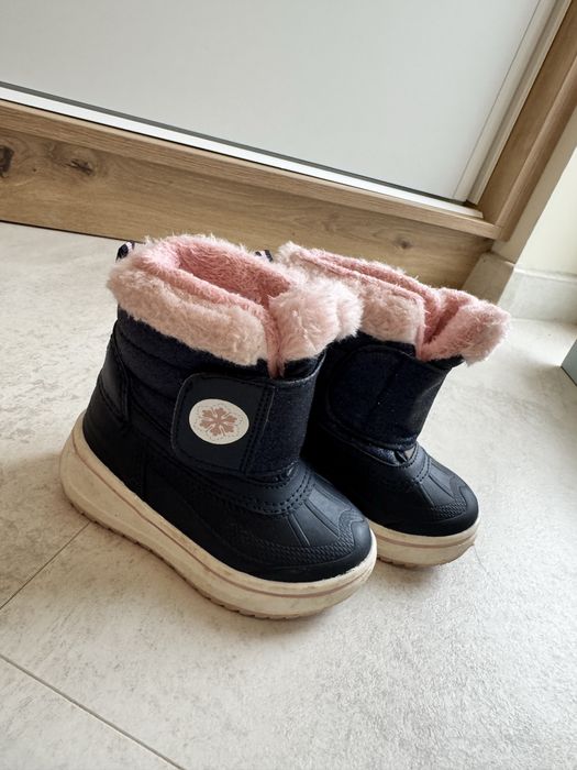 Обувки за момиченце:21-23номер