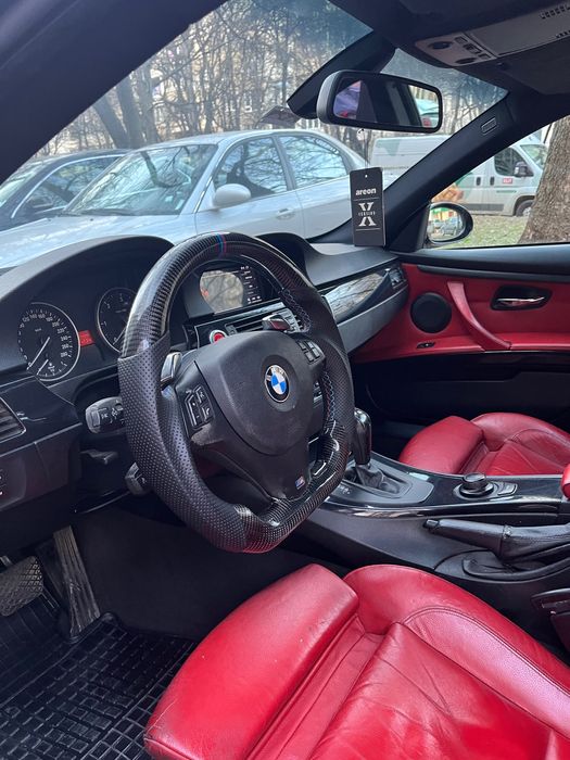 BMW E90 / E92 / E93 карбонов волан M style