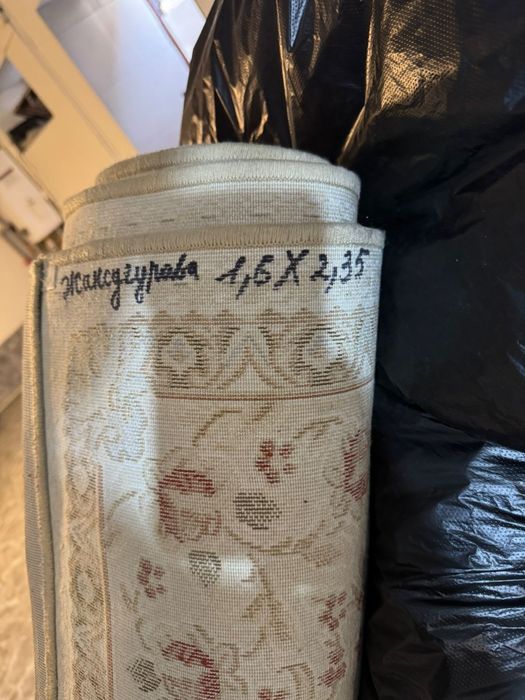 Продам шерстяной ковёр 160 на 230