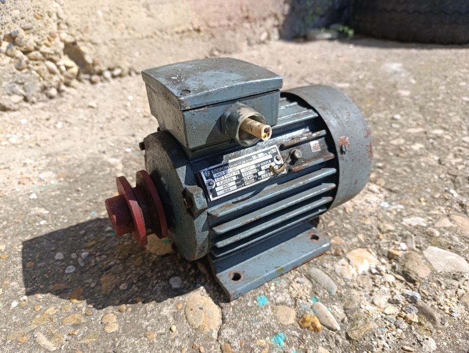 Монофазен и трифазни мотори