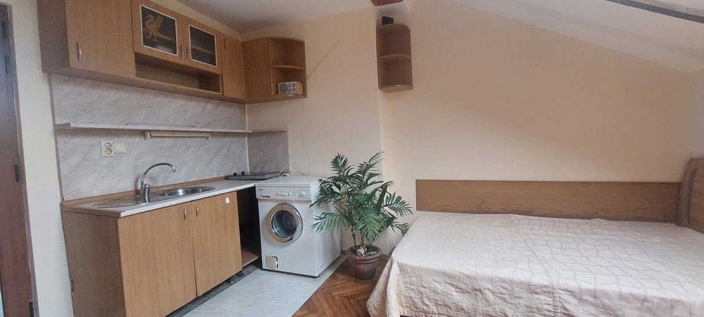 Продава се Ателие в Бургас, Център - 15 кв.м за 12 €/кв.м - Снимка #5