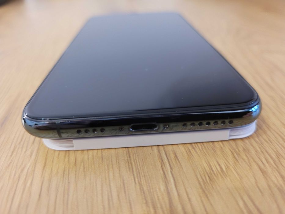 iPhone 11 Pro Max | 64 GB | Midnight Green | Baterie 100%