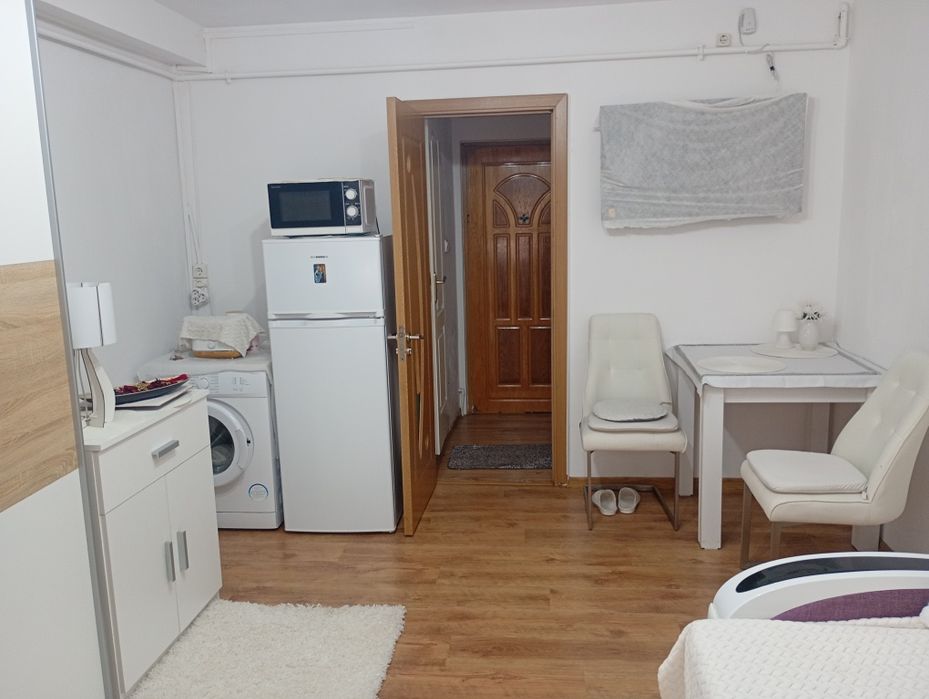 VĂND Garsoniera zona Compa