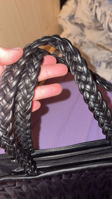 Чисто нова чанта носена е само веднъж