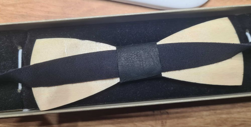 Papion Lemn Bleumarin cu piese autentice de ceas - handmade -ArtMyWay