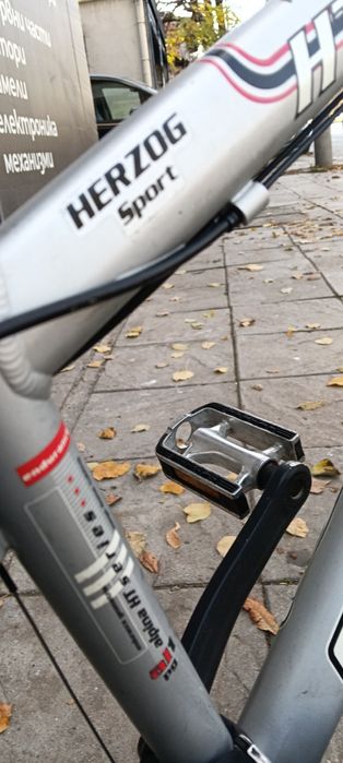 Продавам немски алуминиев велосипед 26 цола,40 см