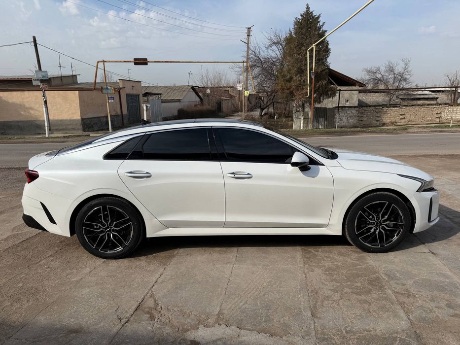 Kia k 5  Full pazitsiyasi 2024