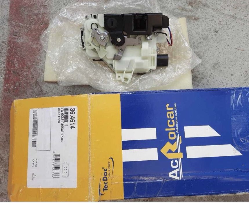 Incuietoare usa  spate VW Golf Passat ,Skoda Octavia