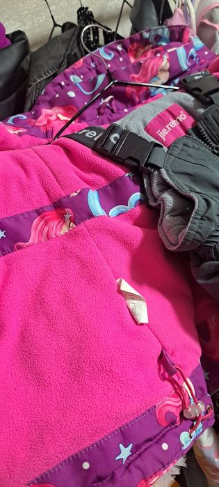 Продам детские куртки