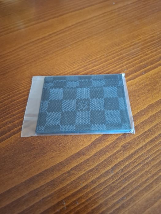 Luis Vuitton cardholder