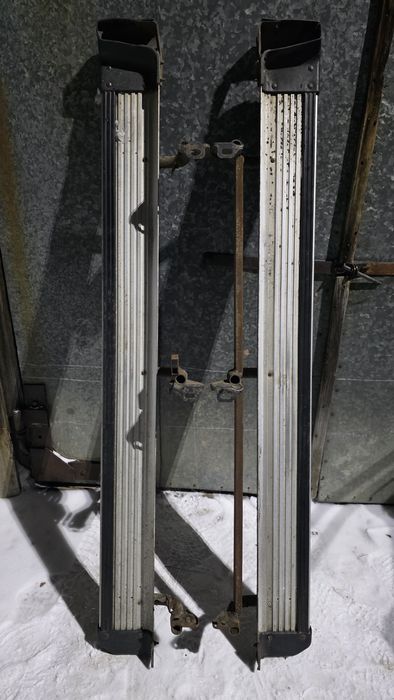 Продам пороги-подножки