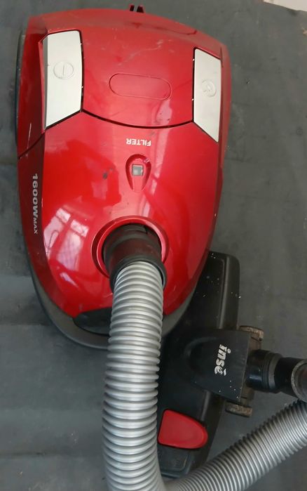 Прахосмукачка 1600W