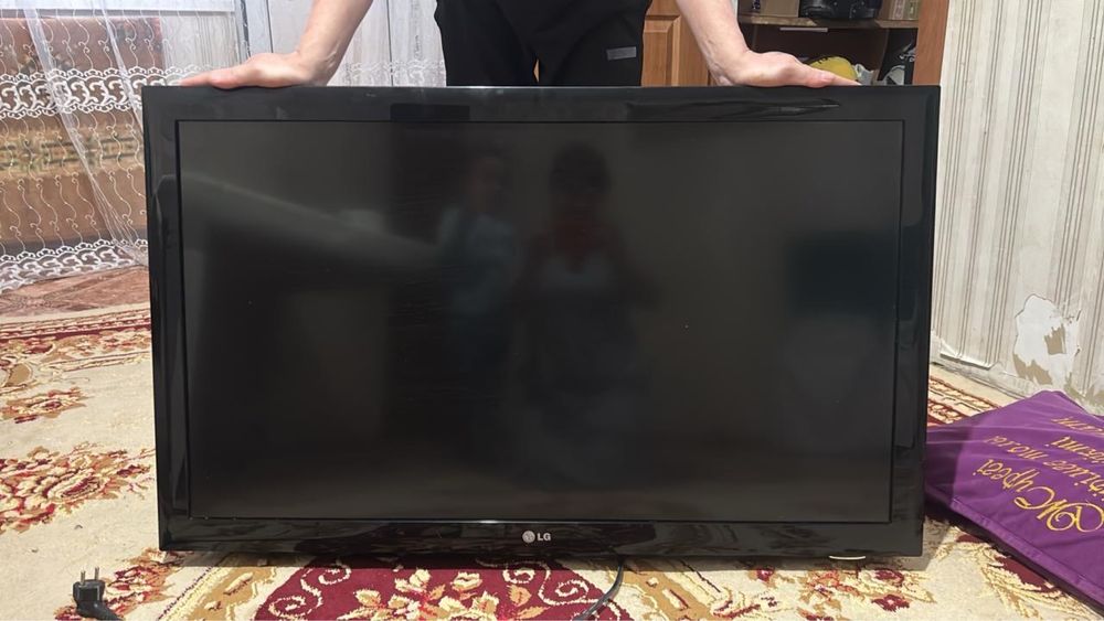 LG телевизор сатылады