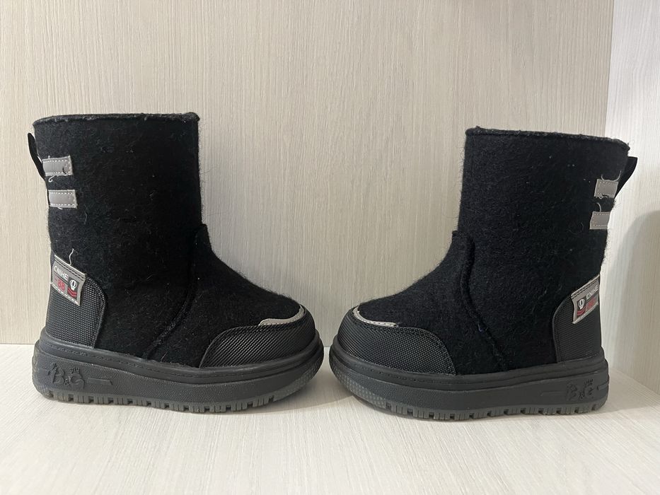 Продам десткие валенки