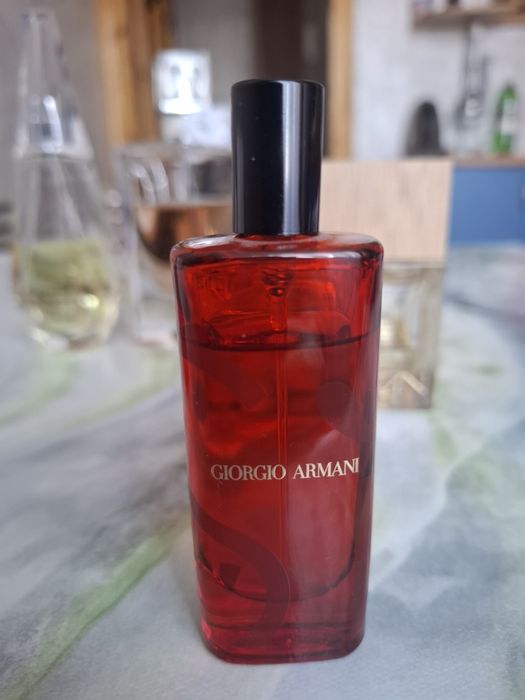 Продам оригинальный парфюм