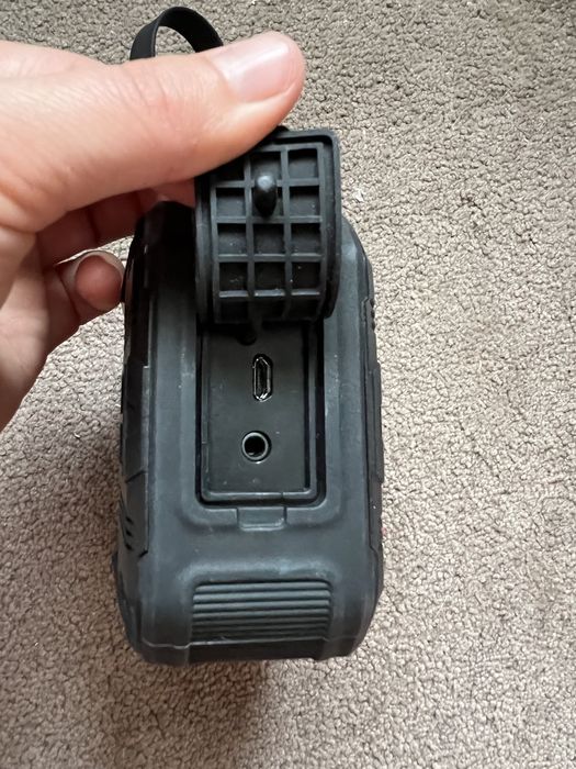 Преносима колонка / speaker (водо-удароустойчива)