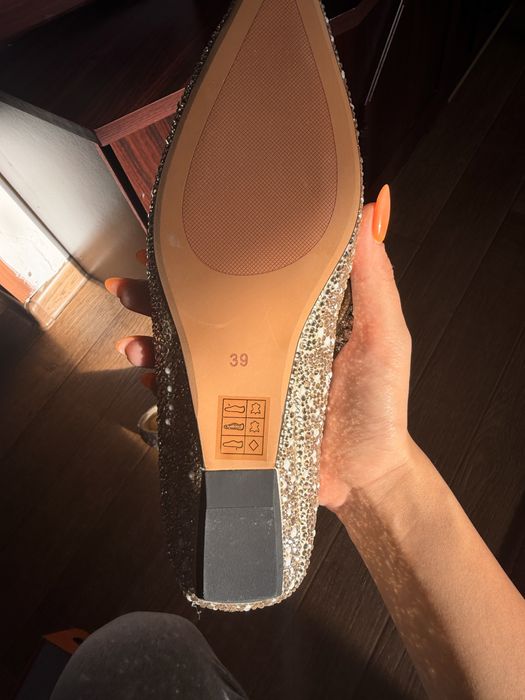 Мюлли за 20 отдам ,новые